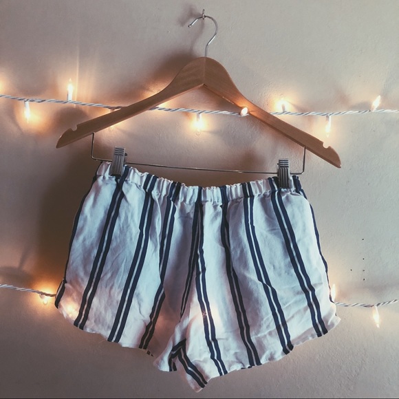 Brandy Melville Shorts - Picture 3 of 3